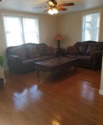 4th image of 3027 Hanes Ave