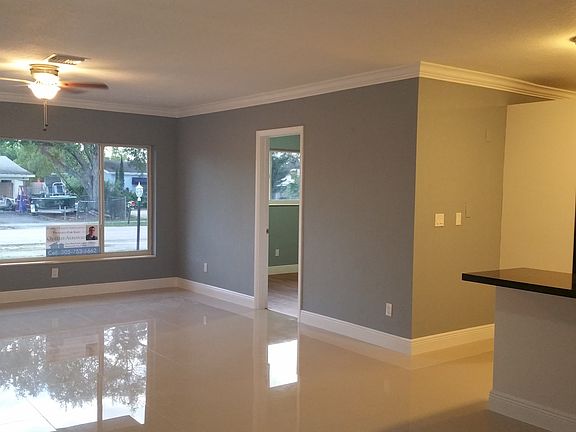5th image of 3131 SW 22nd St