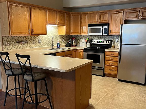 5th image of 90 Jefferson St APT 7