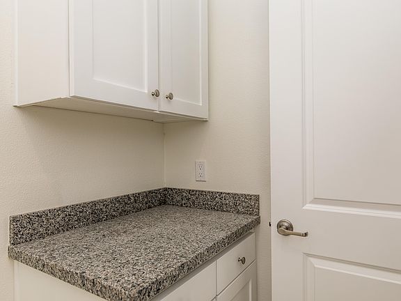 4th image of 1200 Newbury Rd #1198