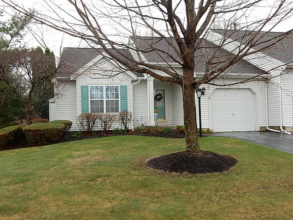 2nd image of 2 Hyland Cir
