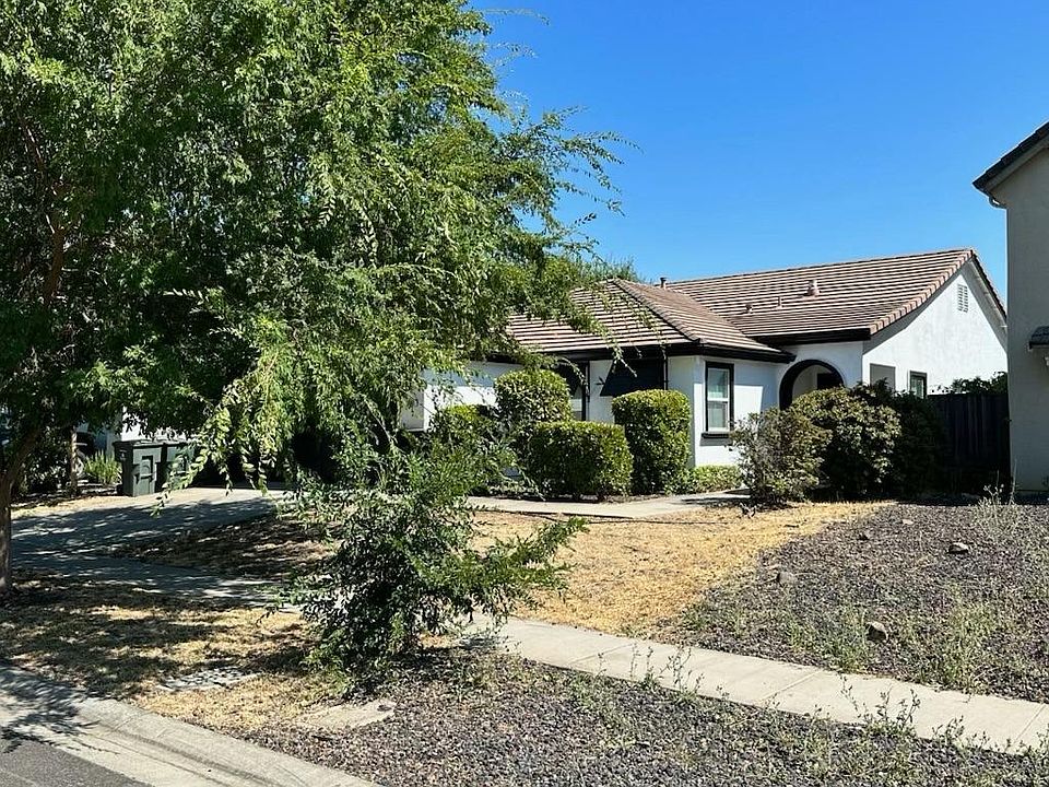 1st image of 1390 Paddington Way