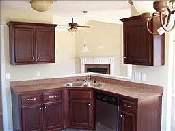 5th image of 1033 Freedom Dr