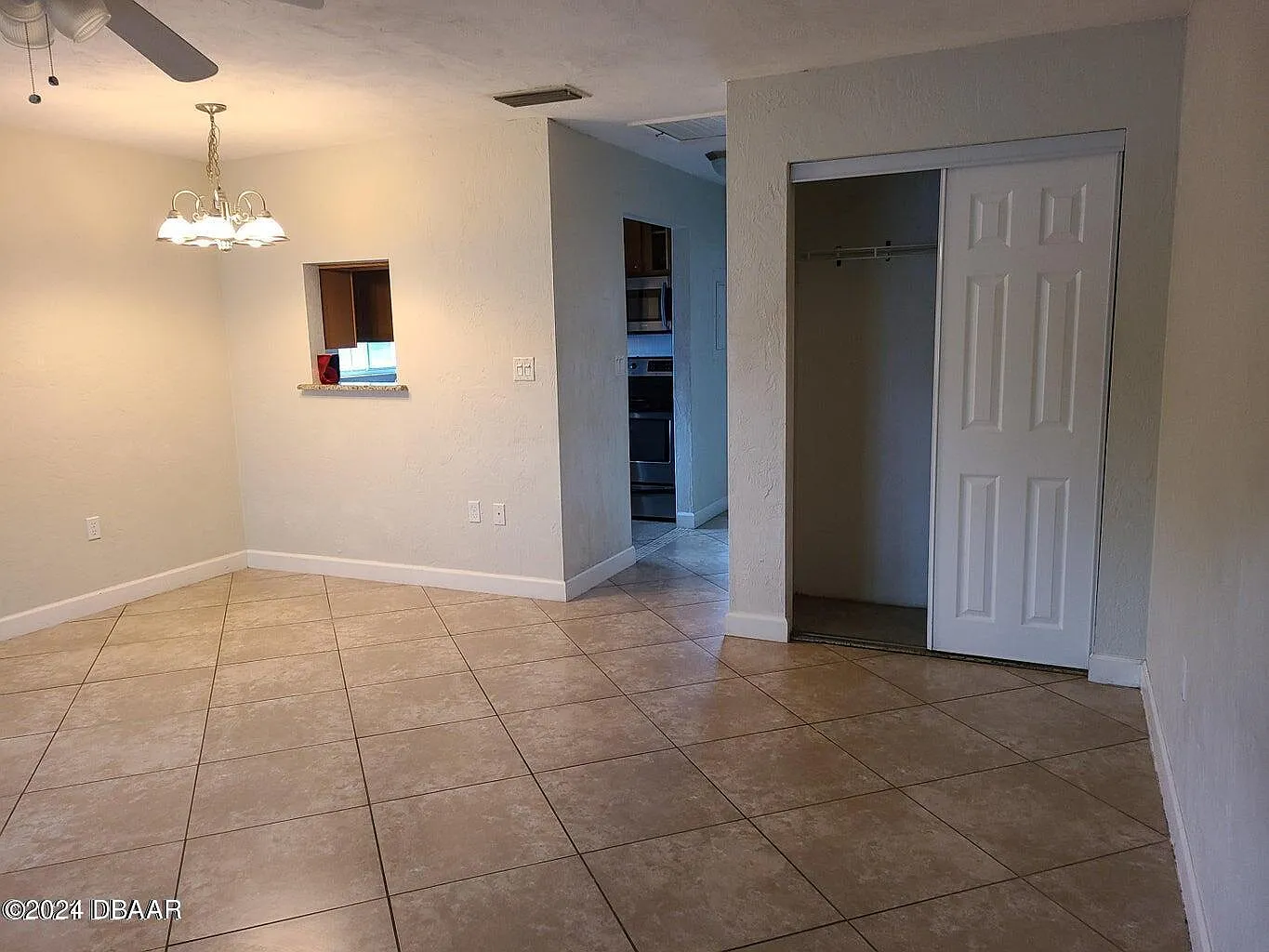 1 bed, 1.0 bath, 608 sqft, $1,100 — Photo 2
