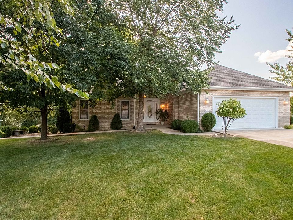 1st image of 422 Bayside Dr