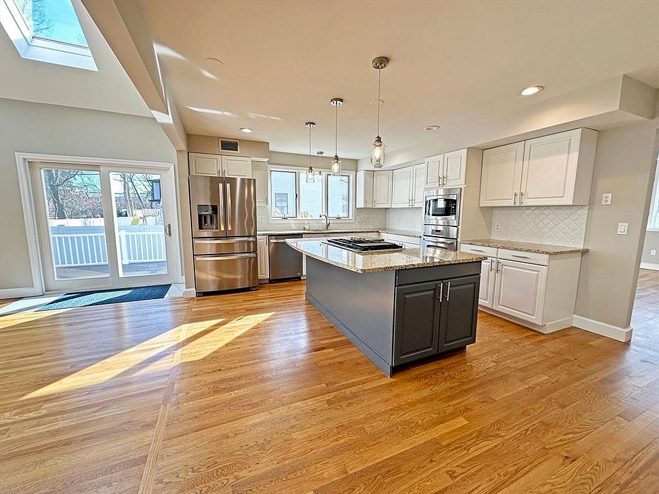 28 Lantern Ln, Wellesley, MA 02481 Zillow