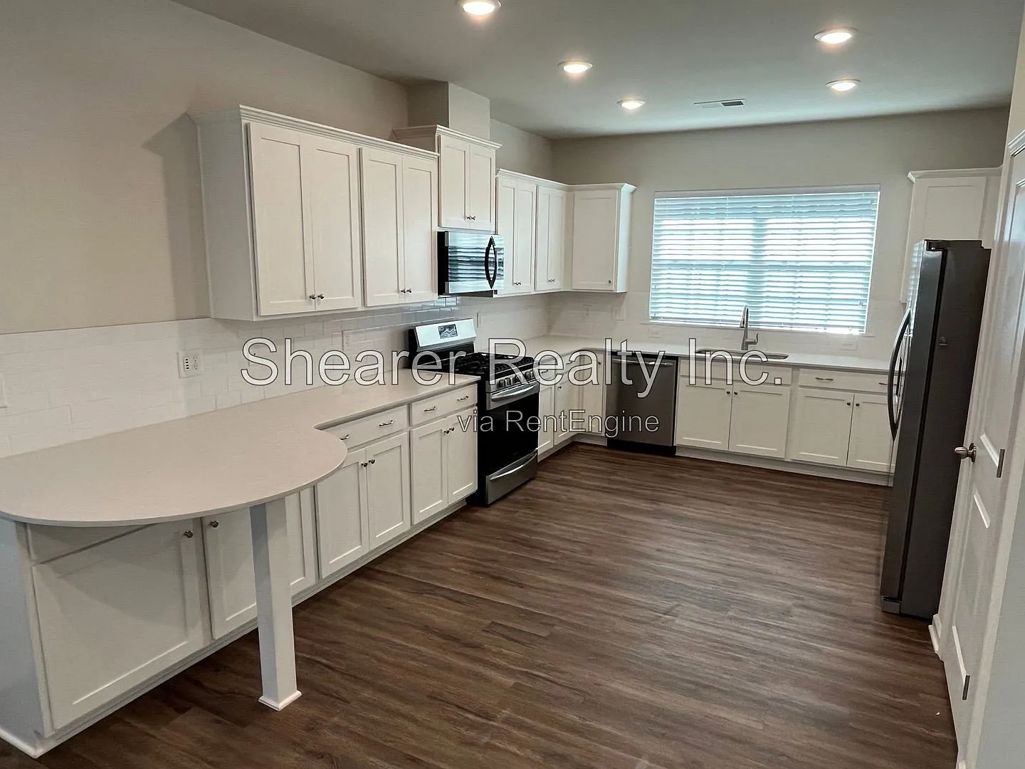 4 bed, 3.0 bath, 2274 sqft, $2,800 — Photo 4