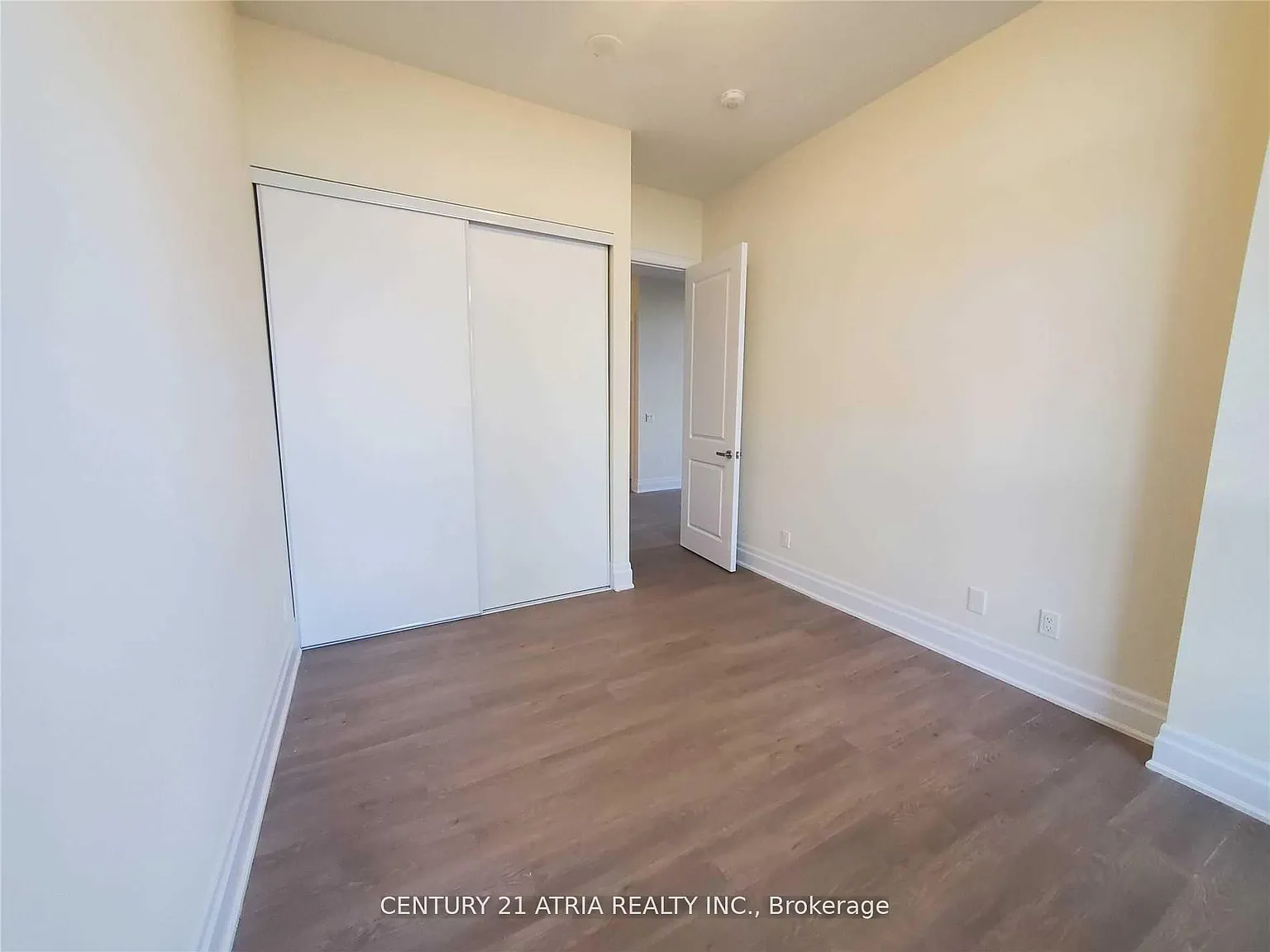 3 bed, $2,950 — Photo 2