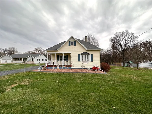 325 S Griffin St, Danville, IL 61832