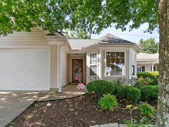 64 Hill Crest Cir, Hiram, GA 30141