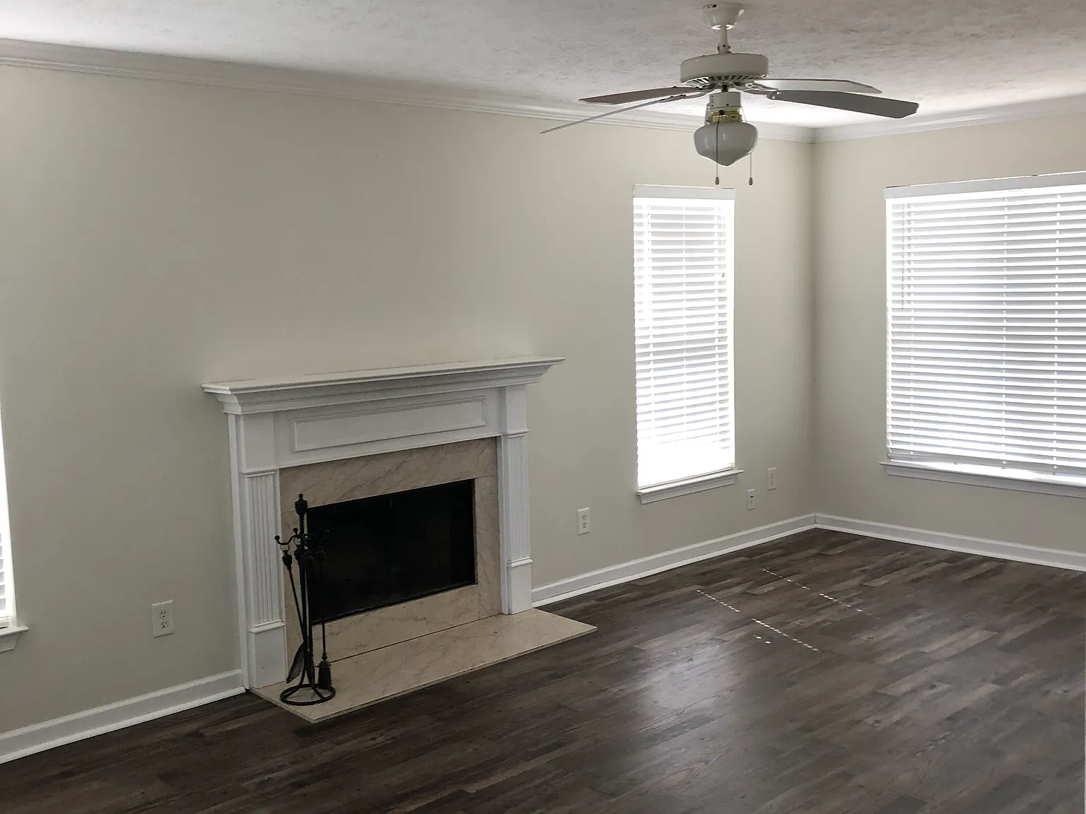 4 bed, 2.5 bath, 1849 sqft, $2,100 — Photo 2