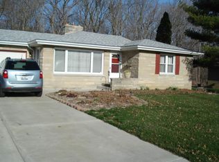 203 Sycamore Ave, Morton, IL 61550