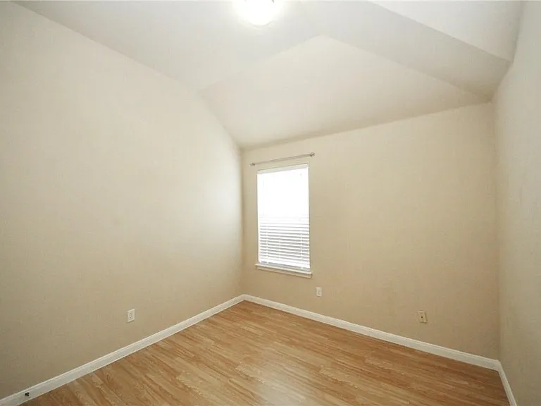 3728 Pine Needle Cir — Photo 12