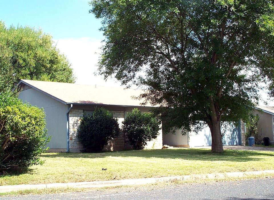 1st image of 102 Etta Pl