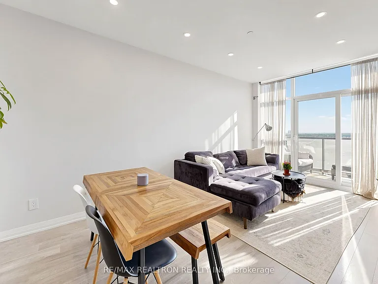 65 Oneida Cres #Penthouse 06 — Photo 15