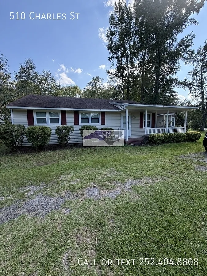 3 bed, 1310 sqft, $1,400 — Photo 1