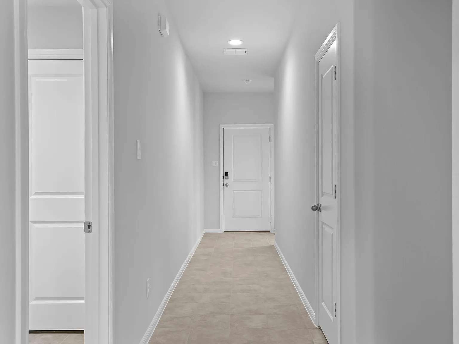 4 bed, $2,500 — Photo 4