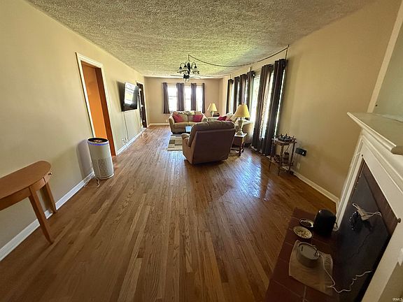 5th image of 119 E Beckley St