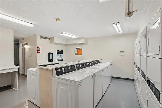 2700 Whitney Pl #830 — Photo 16