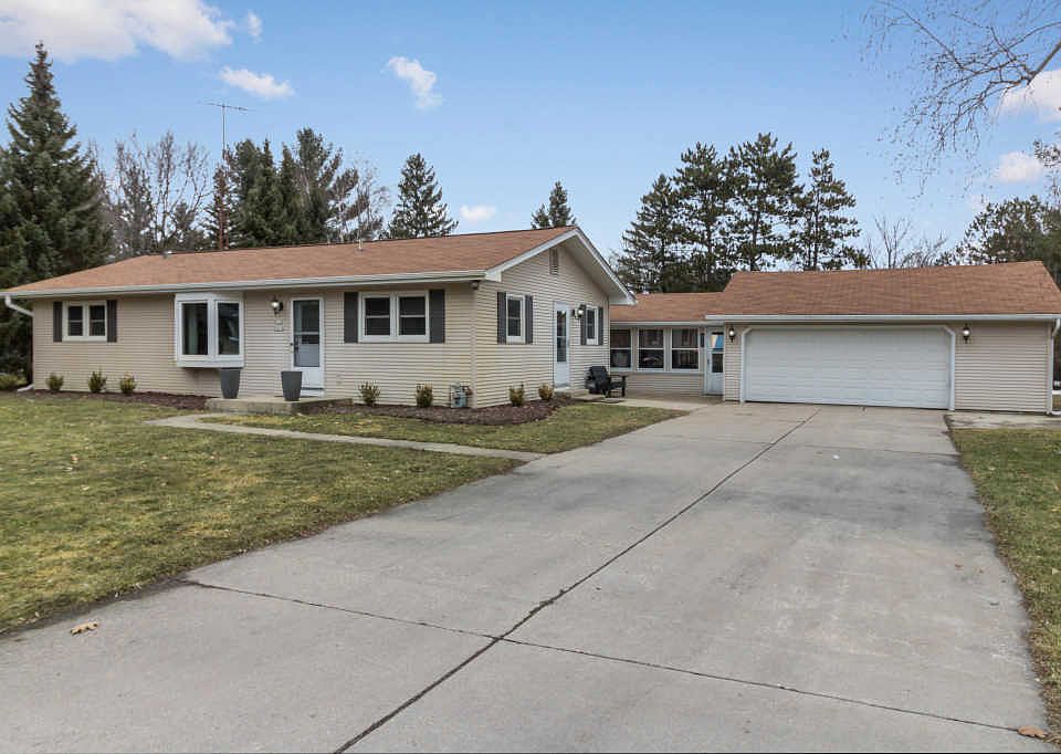 1st image of W378N5818 Farmwood Hts