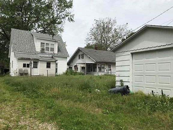 4th image of 306 N Weller St