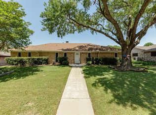 1437 Glenhill Ln, Lewisville, TX 75077