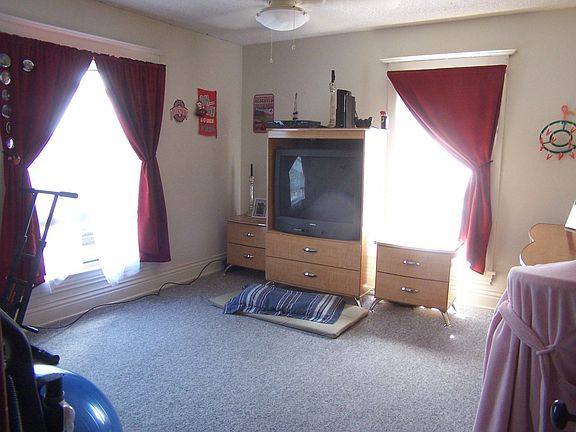 1st Floor Living Room