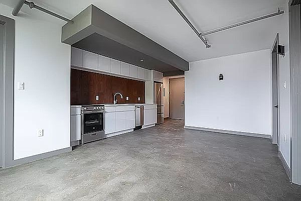 1st image of 410 Tompkins Ave #3B