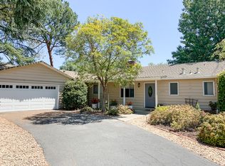 1055 Rilma Ln, Los Altos, CA 94022