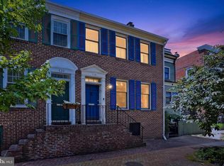 122 N West St, Alexandria, VA 22314