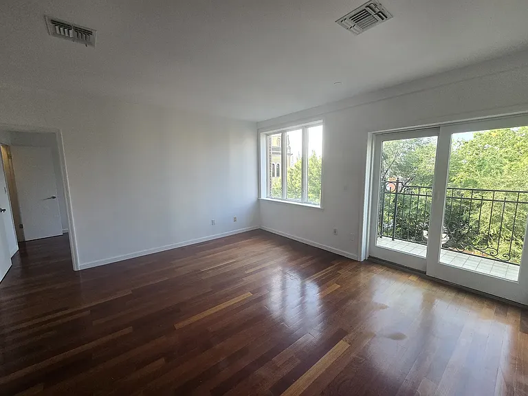 93 S 3rd St #5D — Photo 2