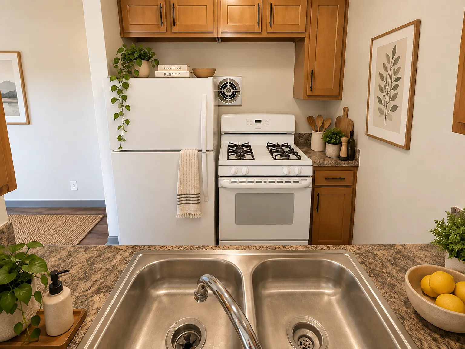 District on Riverside — Photo 1