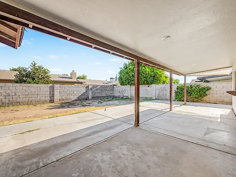 5733 W Mescal St — Photo 29