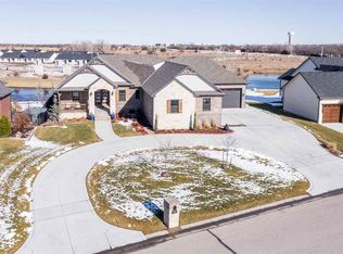 5030 N Remington St, Bel Aire, KS 67226