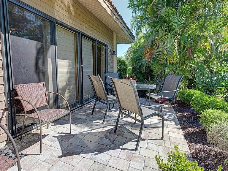 1740 Landings Blvd #39 — Photo 40