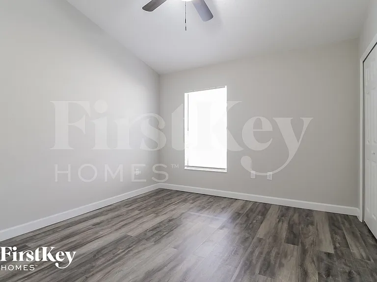 14844 Lady Victoria Blvd — Photo 12