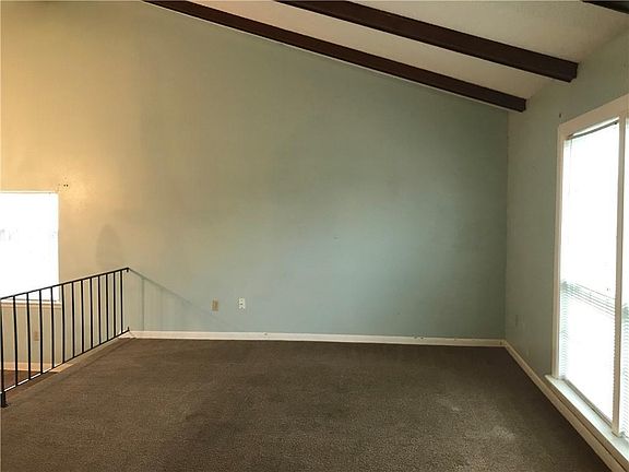 3rd image of 3808 Shannon Dr