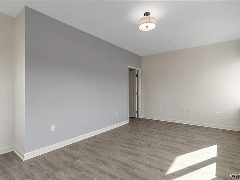 5712 Main St #200 — Photo 9