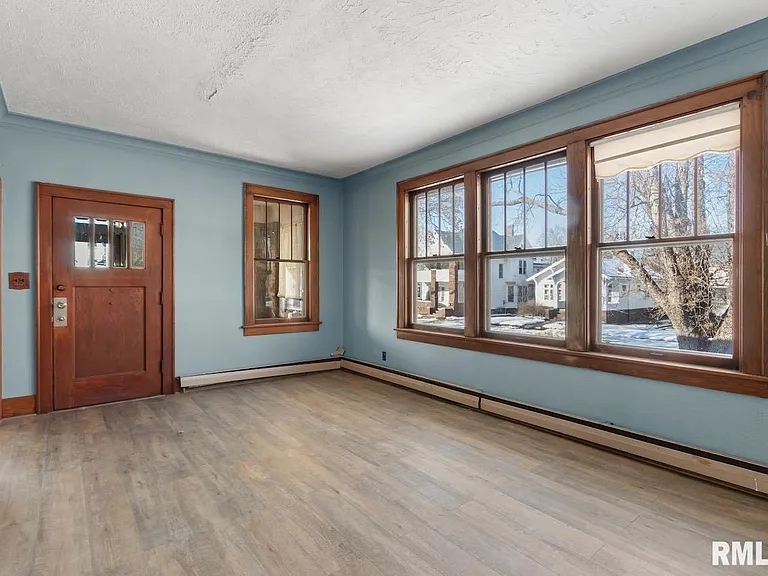 1816 W Callender Ave — Photo 5