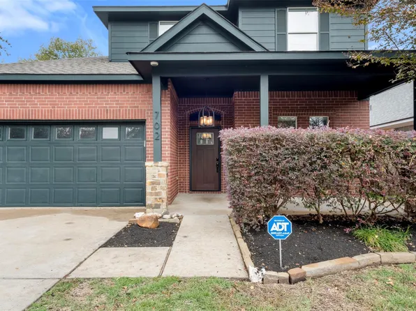 702 Clayton St, Tomball, TX 77375