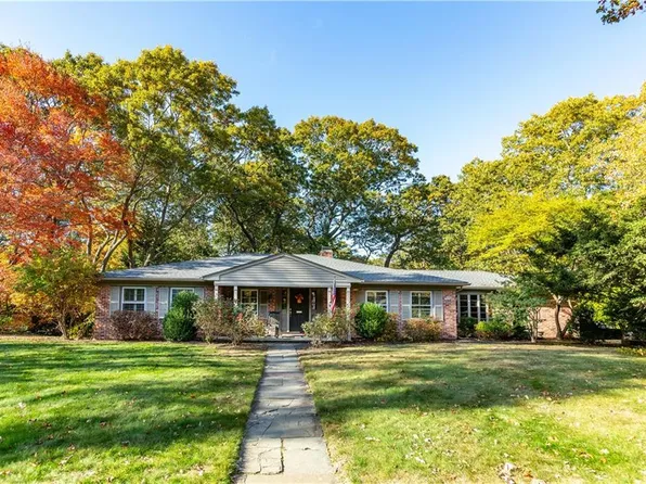 9 Tory Ln, East Greenwich, RI 02818