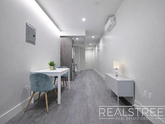 3rd image of 277 Linden St #1D