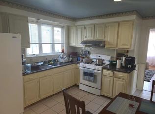 11 Folsom Ct FLOOR 2, Malden, MA 02148