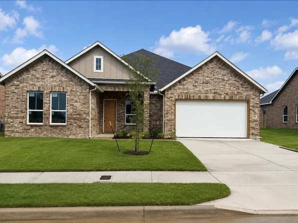 2106 Bankside Ln, Lorena, TX 76655
