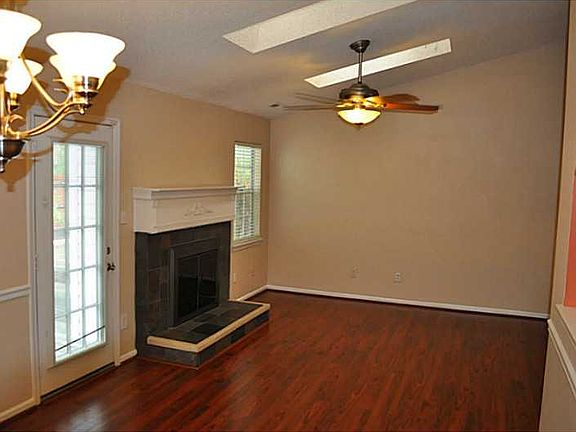 3rd image of 1220 Beaver Creek Ct