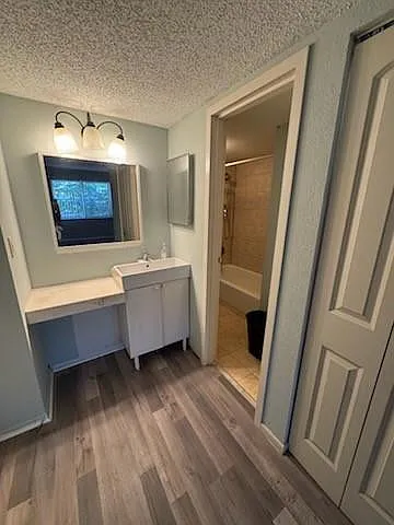 4384 NW 9th Ave #20-2F — Photo 6