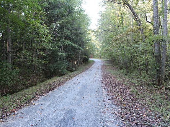 3rd image of Circle Dr