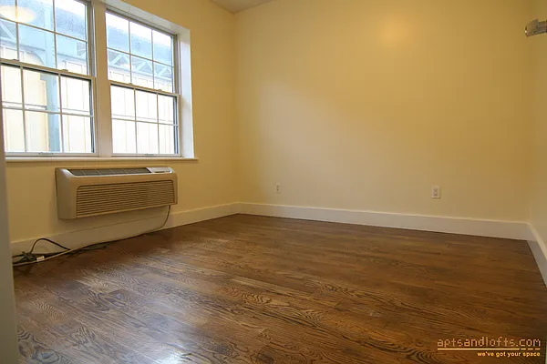Rented by aptsandlofts.com | media 13