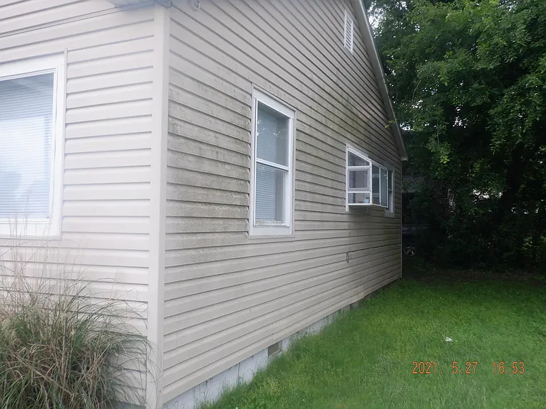 430 N Pesotum Ave — Photo 5