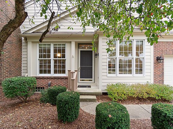 4th image of 39443 Edgewater Dr #146